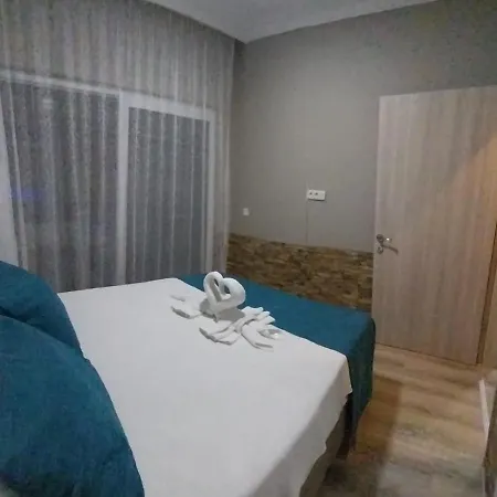 Uzgunum Evde Hasar Var Rezervasyon Alamiyorum * Fethiye